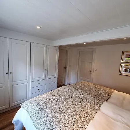 Hues Lorenzen * Oevenum